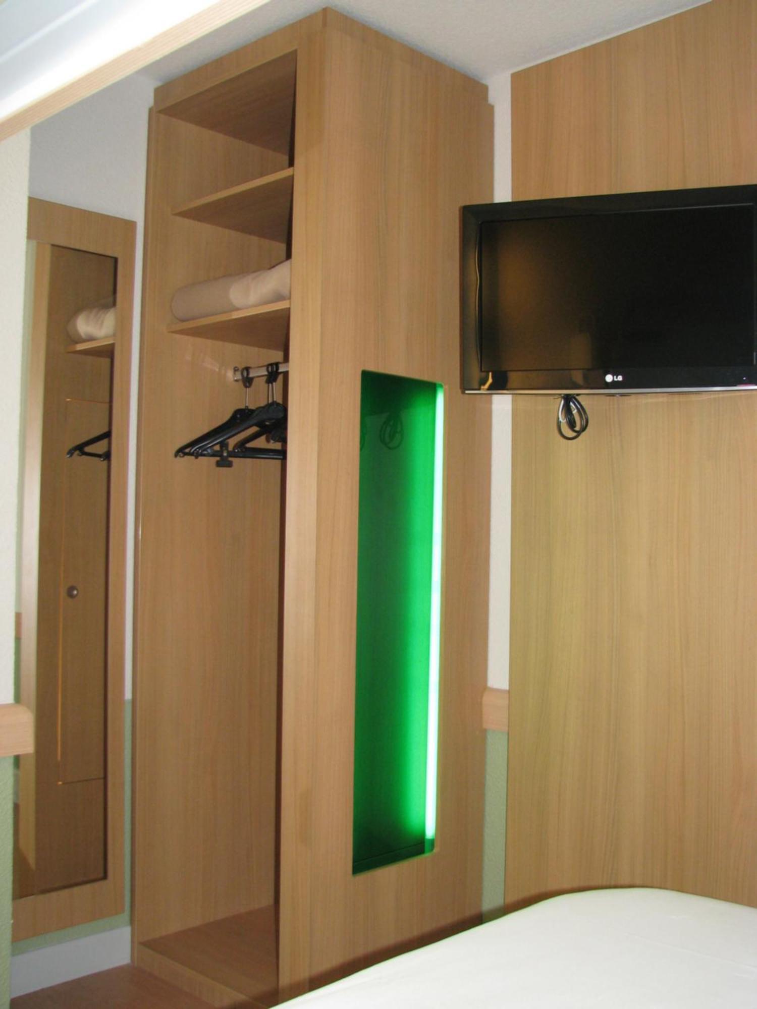 Ibis Budget Aeroport Le Bourget Garonor Le Blanc-Mesnil Bagian luar foto