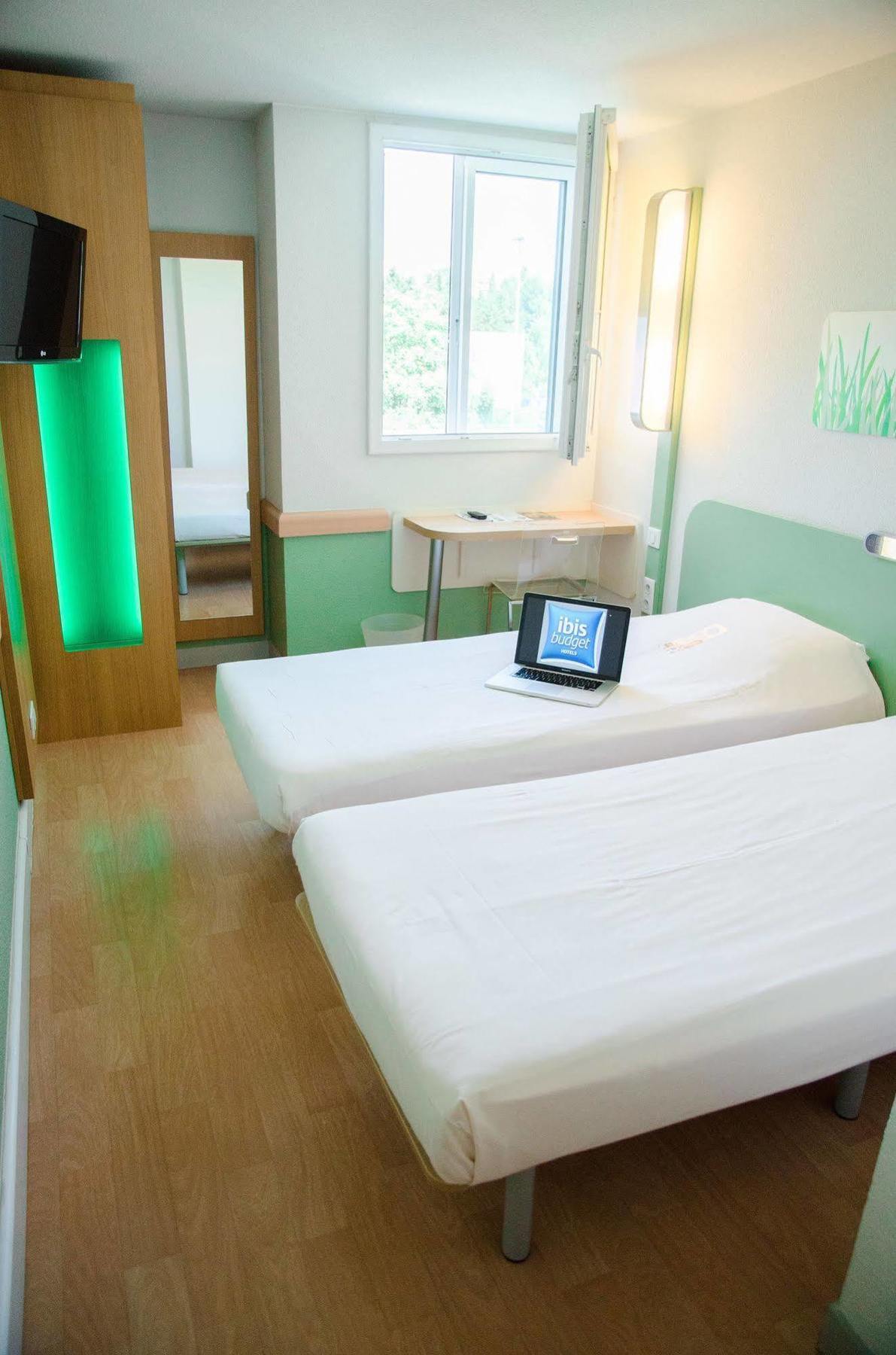 Ibis Budget Aeroport Le Bourget Garonor Le Blanc-Mesnil Bagian luar foto