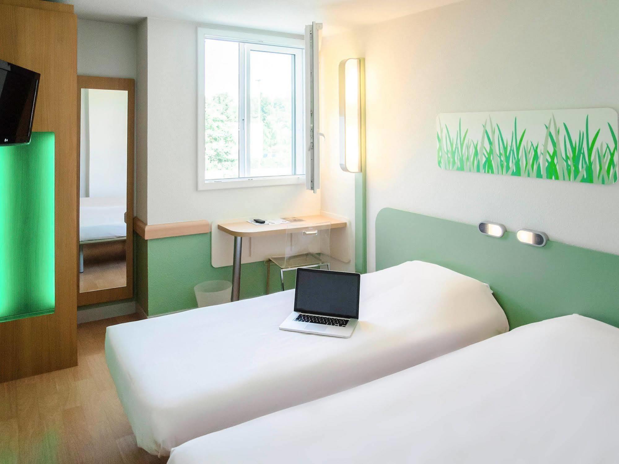 Ibis Budget Aeroport Le Bourget Garonor Le Blanc-Mesnil Bagian luar foto